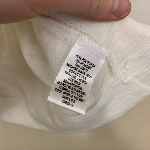 Liz Claiborne White Oversized Athleisure Soft Cozy Light Weight Sweater Size M - Picture 3 of 5